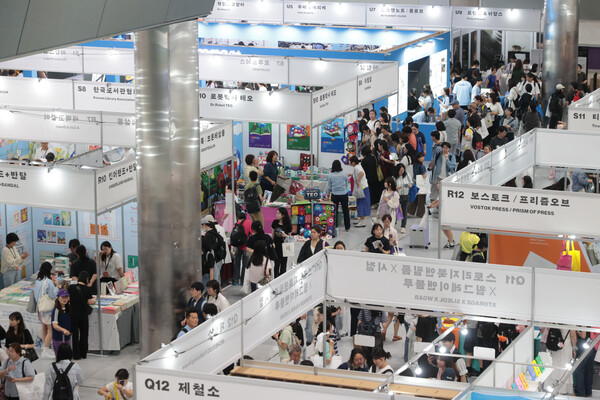 서울 강남구 코엑스 A홀과 B1홀에서 개최 중인 '2025 서울국제도서전' 현장 모습.  사진=연합뉴스